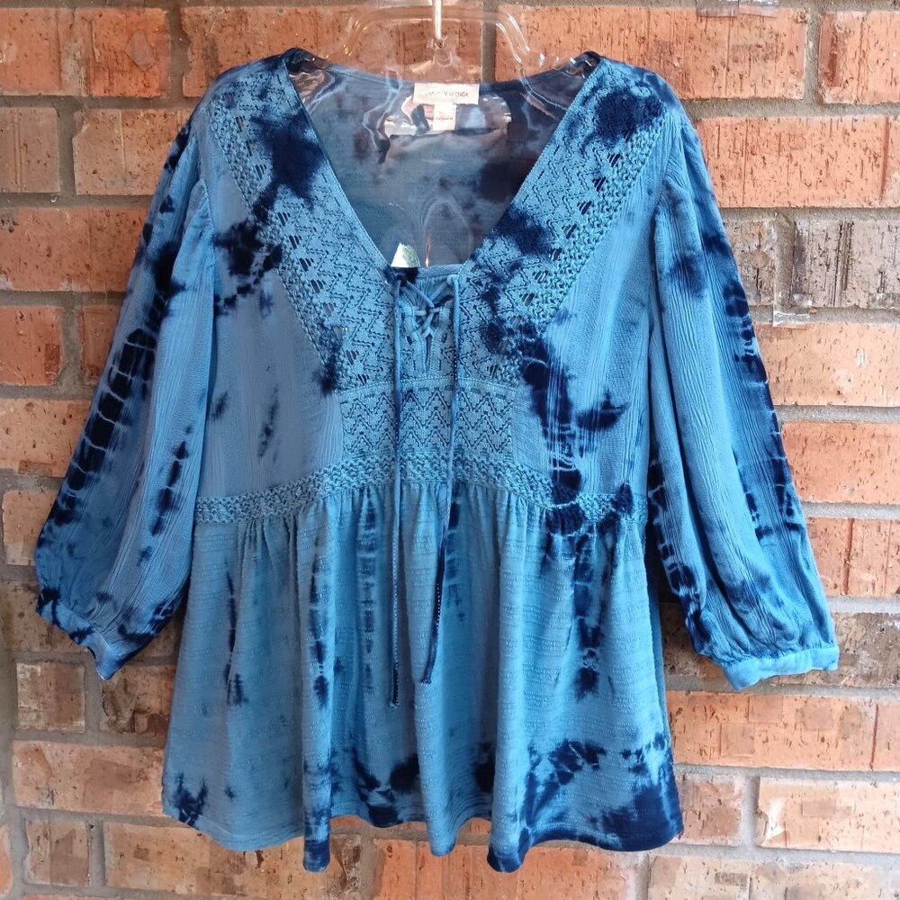 VINTAGE AMERICA Women's Alley Blue Tie Dye Knit Blouse Size S